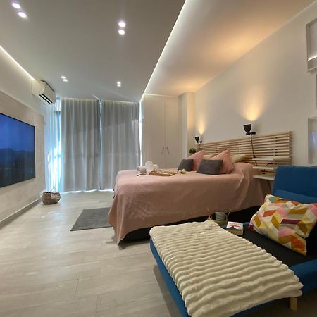Studio With Views Next To Puerto Marina The Green Door Benalmadena Luaran gambar