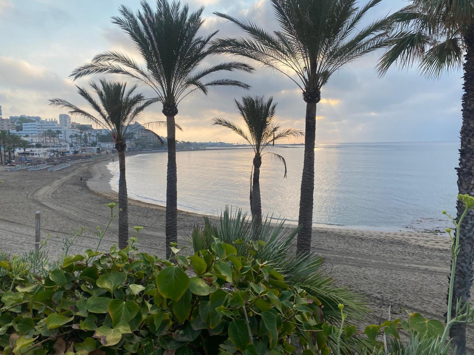 Studio With Views Next To Puerto Marina The Green Door Benalmadena Luaran gambar